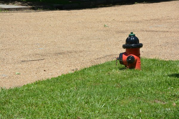 Prix installation borne incendie : évaluez les coûts essentiels